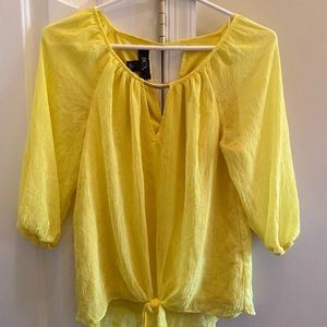 Cute summery yellow top, size S